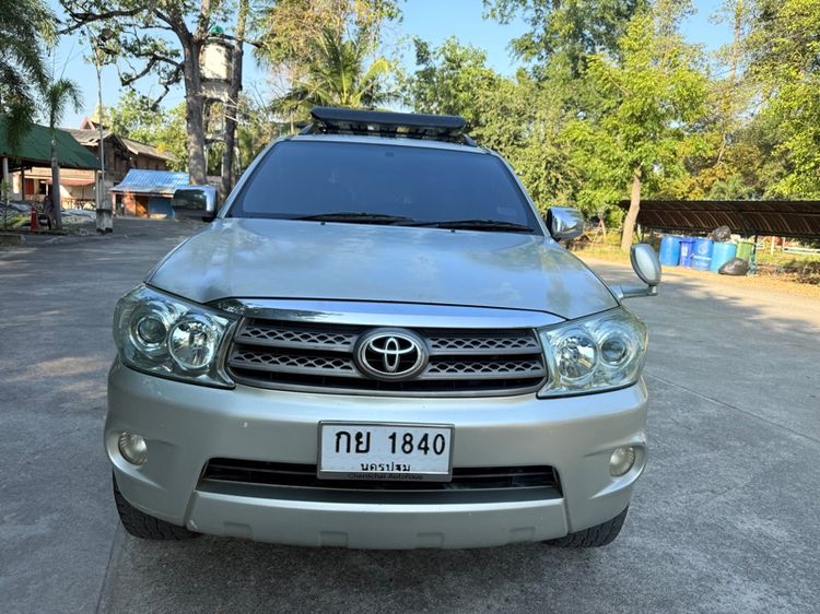 Toyota Fortuner 2005 2.7 V 4WD Sedan เบนซิน LPG เกียร์อัตโนมัติ น้ำตาล