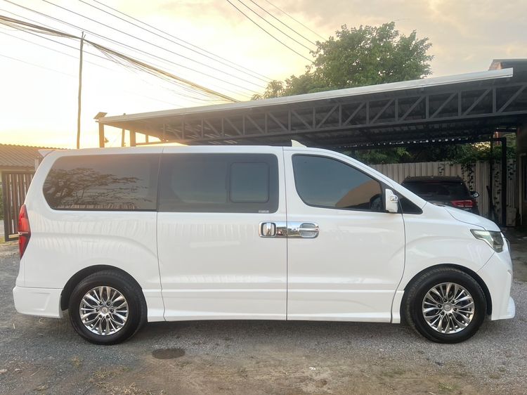 Hyundai H-1  2014 2.5 GRAND STAREX Van ดีเซล ไม่ติดแก๊ส เกียร์อัตโนมัติ ขาว รูปที่ 4