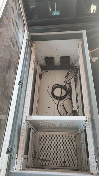 ตู้แร็คเซิร์ฟเวอร์ 27U มือสอง สูงจากพื้น 55" กว้าง 23.5" ลึก 26" รูปที่ 3