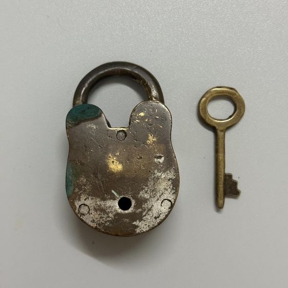 แม่กุญแจเก่า รูปที่ 2