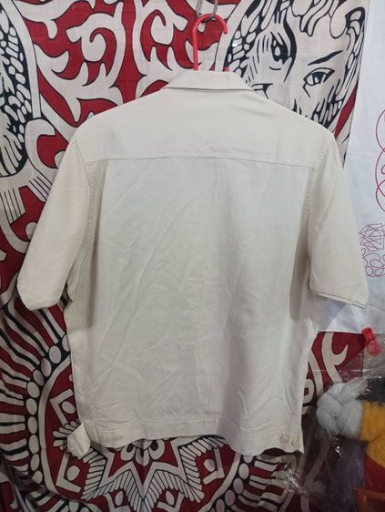 เสื้อเชิ้ตแขนสั้นสีครีม รูปที่ 2