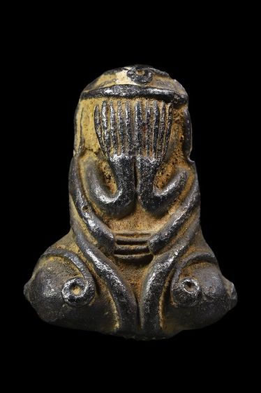 เหรียญปิดตาหลวงปู่เอี่ยม วัดหนัง เนื้อสัมฤทธิ์แก่เงิน