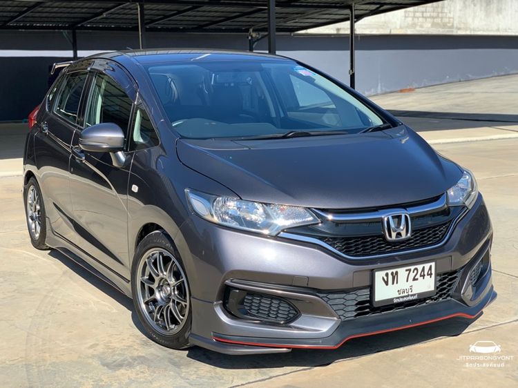 รถ Honda Jazz 1.5 S i-VTEC สี เทา