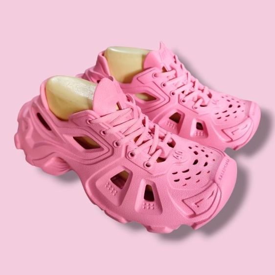 รองเท้าแตะ 🌸 Balenciaga Slide Heel
รองเท้าแตะหุ้มส้น 48 25cm.