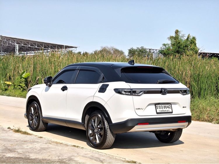 Honda HR-V 2021 1.5 EL e:HEV Utility-car ปลั๊กอินไฮบริด (PHEV) ไม่ติดแก๊ส เกียร์อัตโนมัติ ขาว รูปที่ 4
