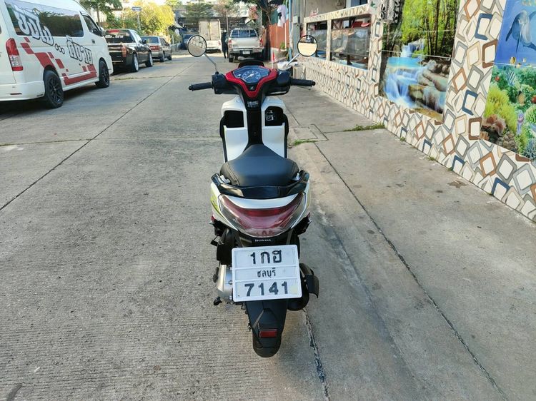 🛵ยังไงก็ขาย Moove ปี 59 เครื่องดี สีสวย สตาร์ทมือ(ขายตามสภาพ)งดต่อ เล่มชุดโอนครบ+เปลี่ยนถ่ายน้ำมันเครื่องฟรี ส่งฟรี30 ก.ม รูปที่ 5