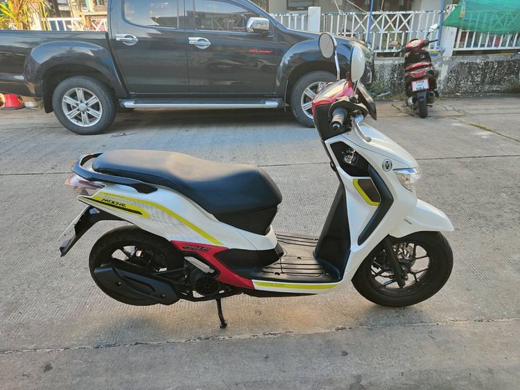 🛵ยังไงก็ขาย Moove ปี 59 เครื่องดี สีสวย สตาร์ทมือ(ขายตามสภาพ)งดต่อ เล่มชุดโอนครบ+เปลี่ยนถ่ายน้ำมันเครื่องฟรี ส่งฟรี30 ก.ม รูปที่ 3