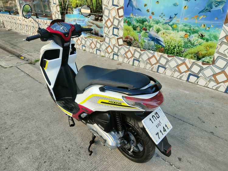🛵ยังไงก็ขาย Moove ปี 59 เครื่องดี สีสวย สตาร์ทมือ(ขายตามสภาพ)งดต่อ เล่มชุดโอนครบ+เปลี่ยนถ่ายน้ำมันเครื่องฟรี ส่งฟรี30 ก.ม รูปที่ 6