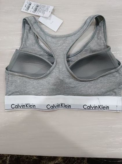 sport bra ผู้หญิง CK calvin klein ของแท้มือ 1 รูปที่ 4