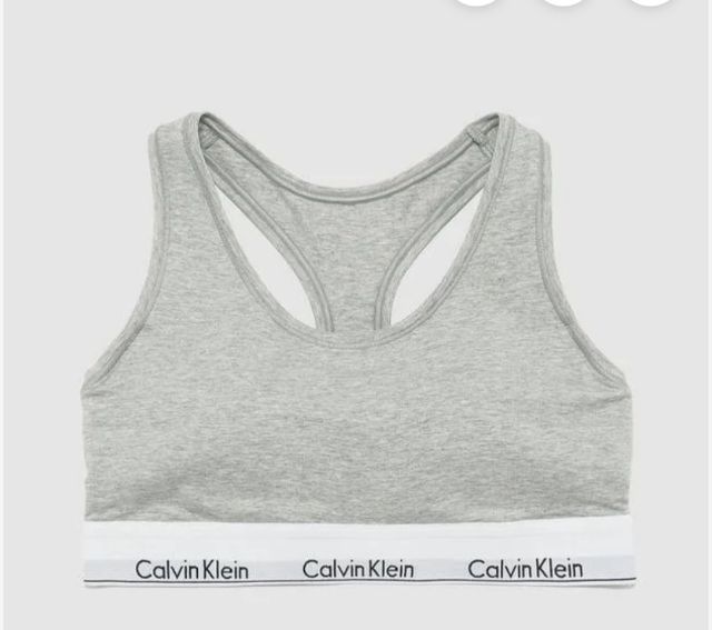 sport bra ผู้หญิง CK calvin klein ของแท้มือ 1