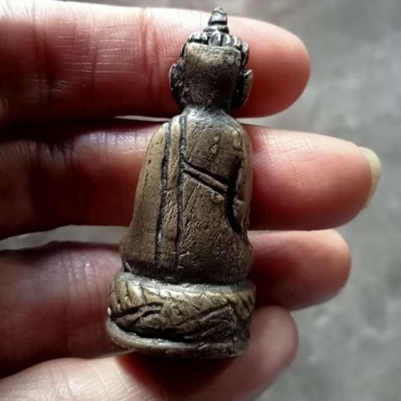 พระหล่อเก่าๆแพ็คคู่ รูปที่ 8