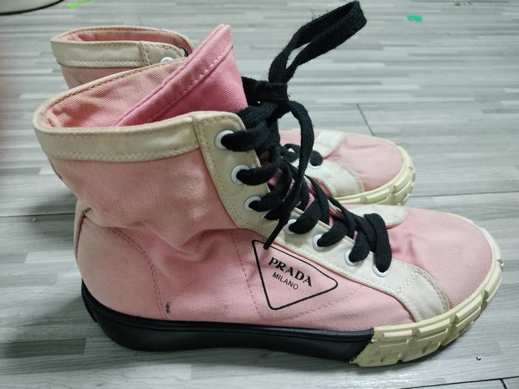 รองเท้าผ้าใบ prada รูปที่ 2