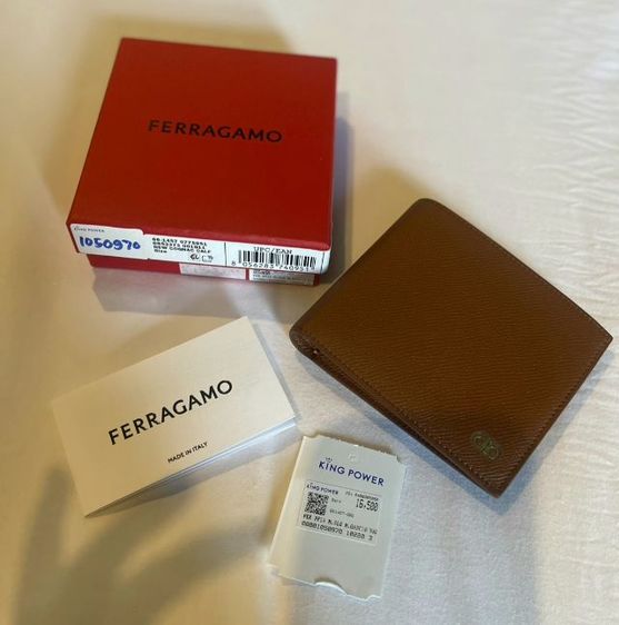 กระเป๋ารุ่น Micro Gancini Bifold Wallet Ferragamo มือ1
 รูปที่ 5