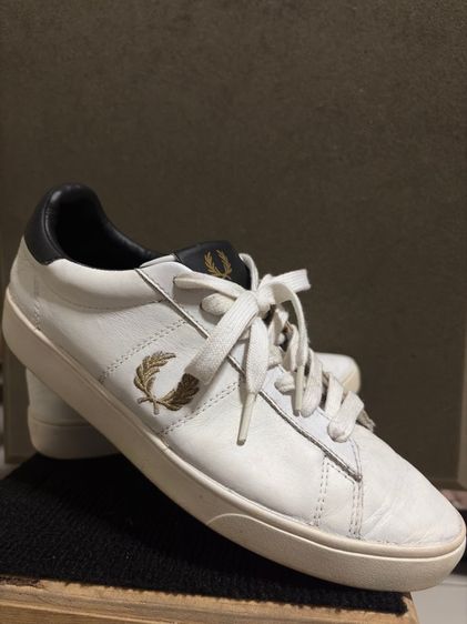 รองเท้า FRED PERRY ขาว รูปที่ 2