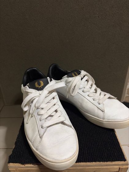 รองเท้า FRED PERRY ขาว