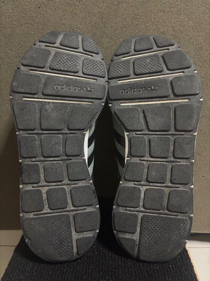 รองเท้าวิ่ง Adidas รูปที่ 2