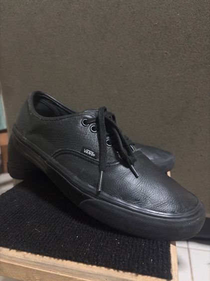รองเท้าหนัง VANS