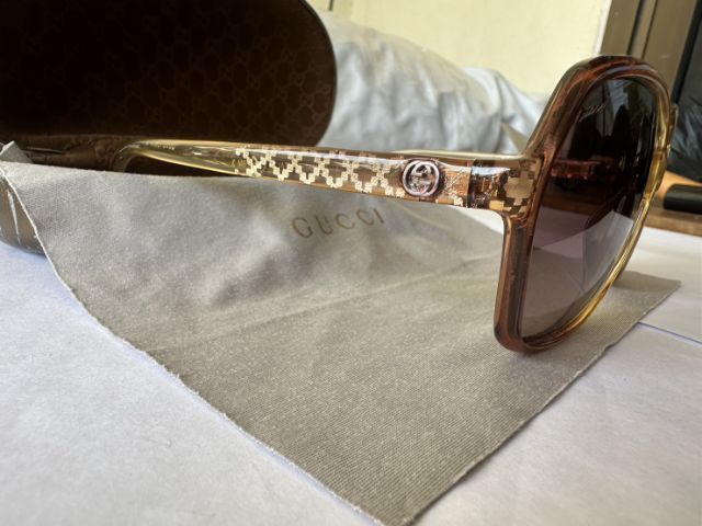 ส่งต่อแว่นตา Gucci รูปที่ 3