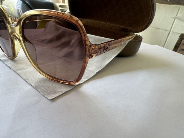 ส่งต่อแว่นตา Gucci รูปที่ 4