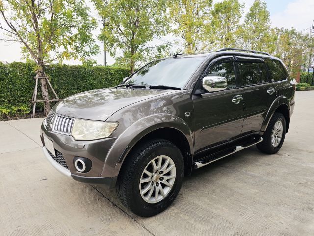 รถ Mitsubishi Pajero Sport 2.5 GT สี น้ำตาล