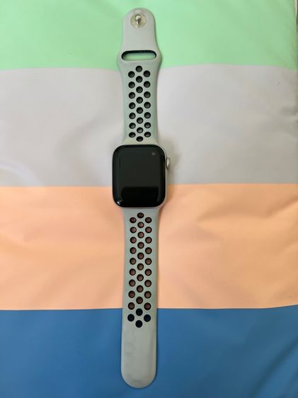 เงิน Apple Watch Nike Series 6