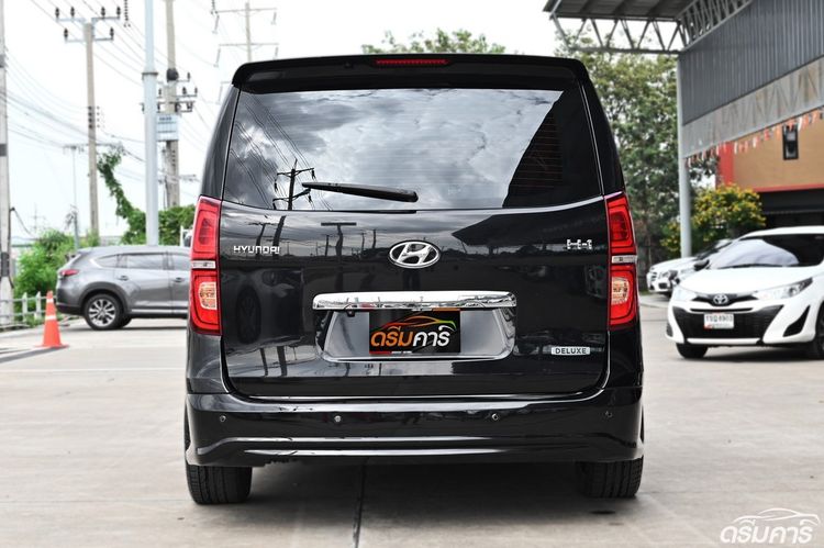Hyundai H-1  2019 2.5 Deluxe Van ดีเซล ไม่ติดแก๊ส เกียร์อัตโนมัติ ดำ รูปที่ 4