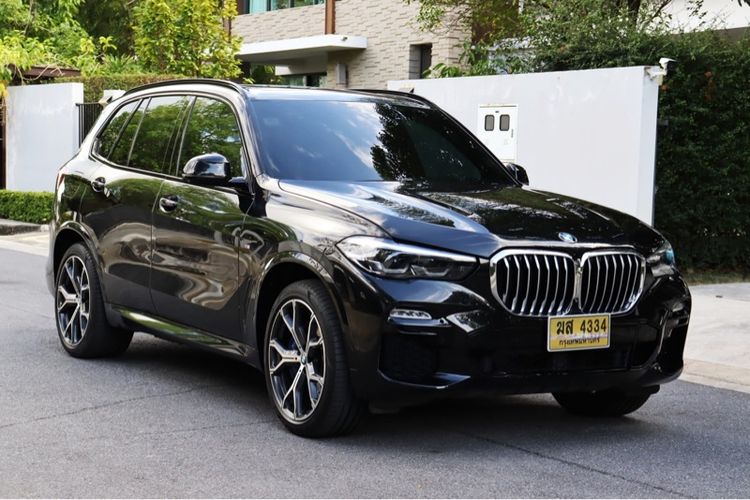 BMW X5 2021 3.0 xDrive45e M Sport 4WD Utility-car ปลั๊กอินไฮบริด (PHEV) เกียร์อัตโนมัติ ดำ รูปที่ 3