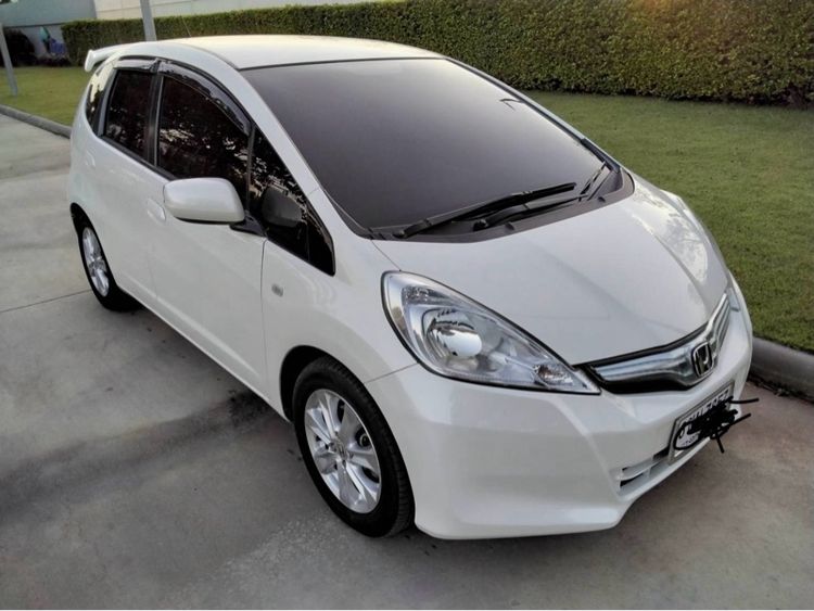 Honda Jazz 2012 1.3 Hybrid ไฮบริด เกียร์อัตโนมัติ ขาว รูปที่ 2