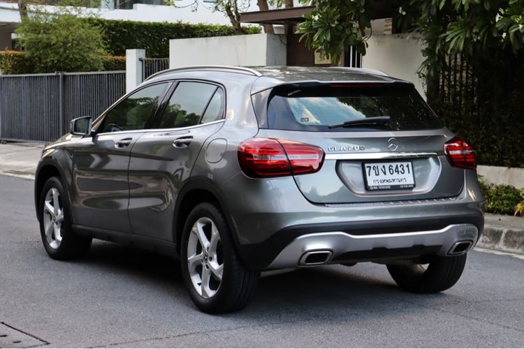 Mercedes-Benz GLA-Class 2020 GLA200 Sedan เบนซิน เกียร์อัตโนมัติ เทา รูปที่ 4