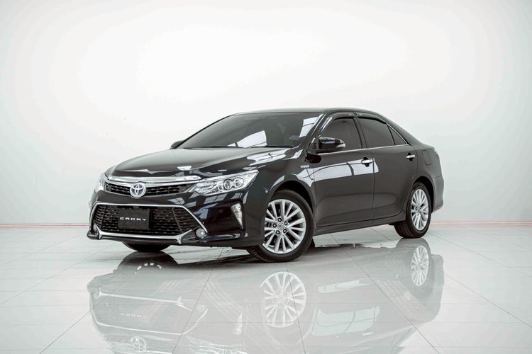 รถ Toyota Camry 2.5 Hybrid สี ดำ