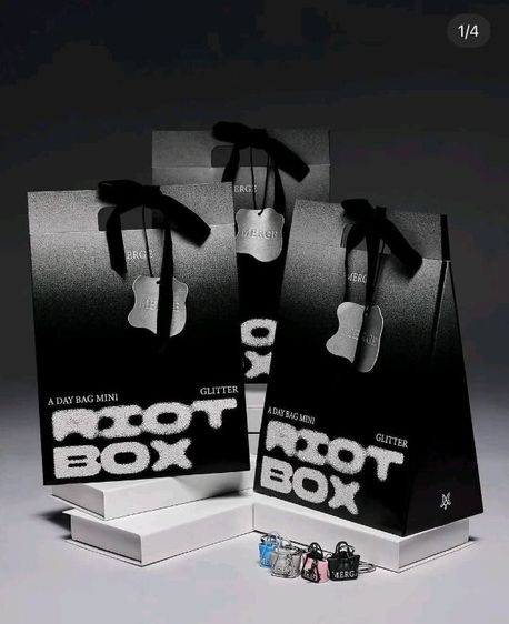 กระเป๋าสุ่มแบนด์