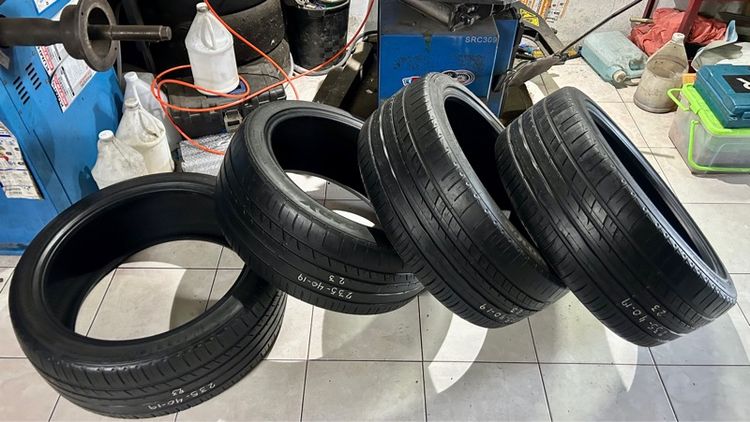 ยางมือสอง 235 40 19 ปี23 รูปที่ 5