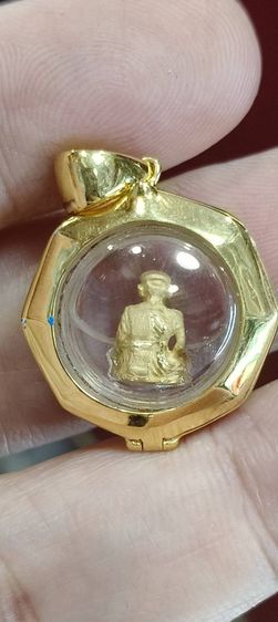 หลวงปู้ทวดทองคำเลี่ยมทองคำประดับเพชร รูปที่ 7