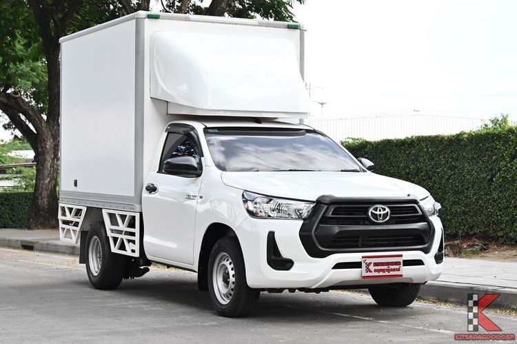 รถ Toyota Hilux Revo 2.4 Entry สี ขาว