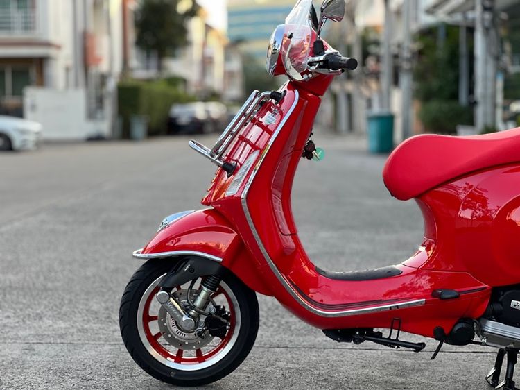 Vespa Primavera 150 red edition สวยกริป3000โล รูปที่ 9