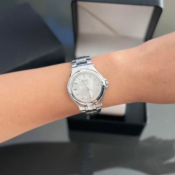 Gucci 9040M Silver Dial Boy Size Swiss Made รูปที่ 5
