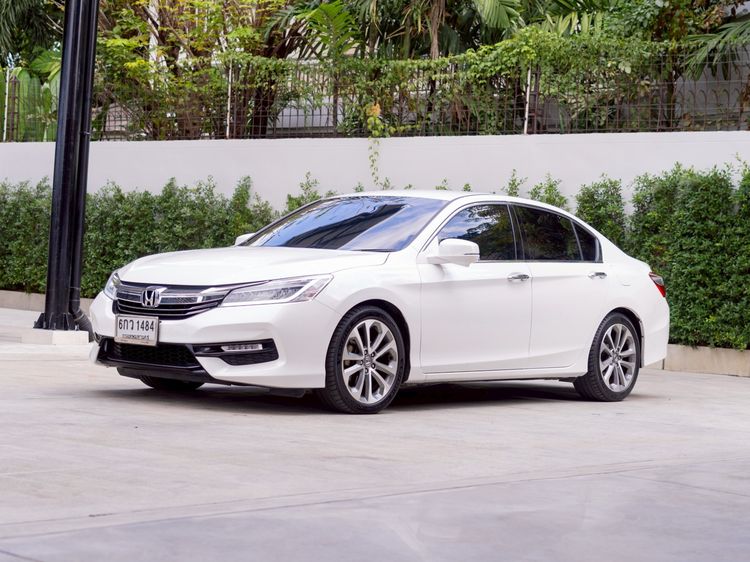 Honda Accord 2017 2.0 EL Sedan เบนซิน ไม่ติดแก๊ส เกียร์อัตโนมัติ ขาว รูปที่ 3