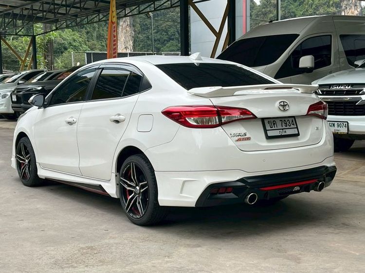 Toyota Yaris ATIV 2019 1.2 E Sedan เบนซิน ไม่ติดแก๊ส เกียร์อัตโนมัติ ขาว รูปที่ 4