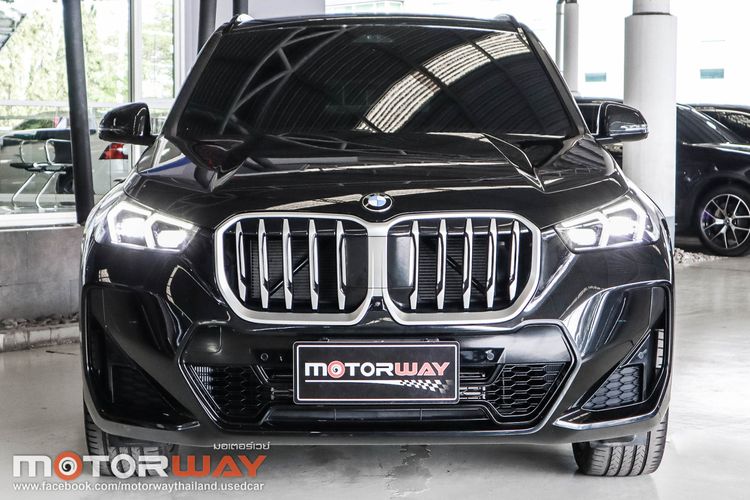 BMW X1 2024 2.0 sDrive20i M Sport Utility-car เบนซิน เกียร์อัตโนมัติ ดำ รูปที่ 3