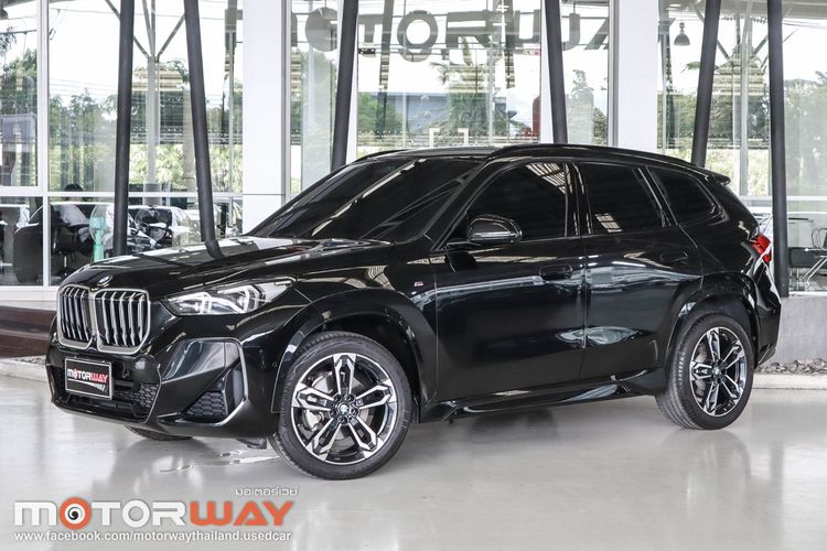 รถ BMW X1 2.0 sDrive20i M Sport สี ดำ