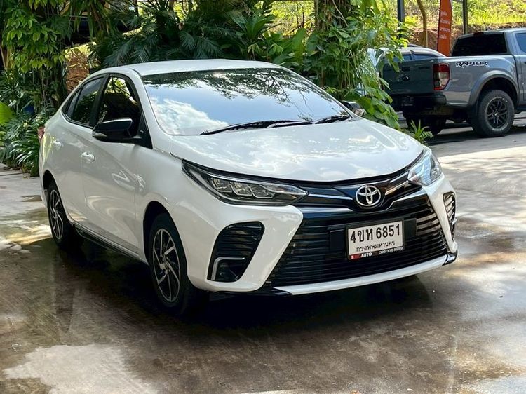 Toyota Yaris ATIV 2022 1.2 Sport Sedan เบนซิน ไม่ติดแก๊ส เกียร์อัตโนมัติ ขาว รูปที่ 3