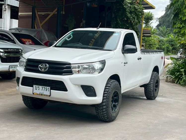 รถ Toyota Hilux Revo 2.8 J 4WD สี ขาว