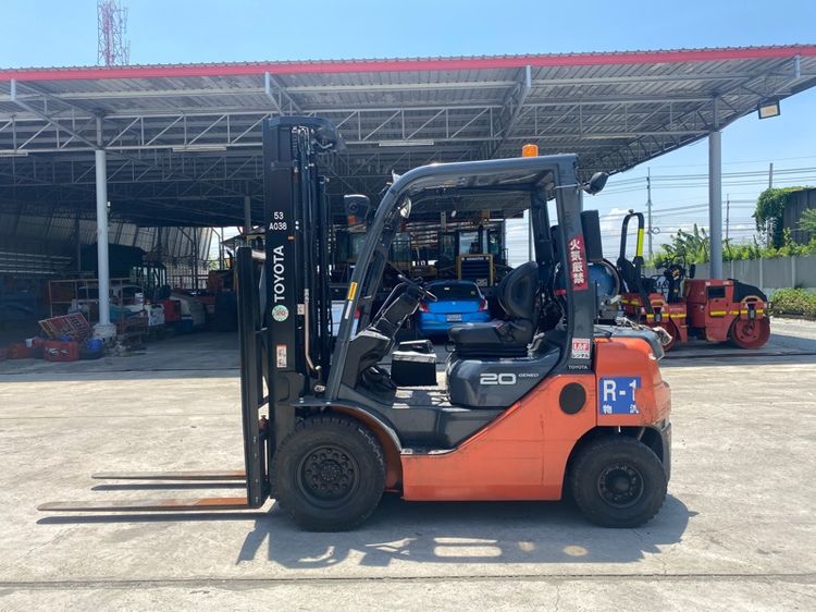 รถฟอร์คลิฟท์ TOYOTA รุ่น 02-8FG20 ยก 2ตัน  ยกสูง 5.5เมตร ใช้แก๊ส LPG เก่านอก รูปที่ 5