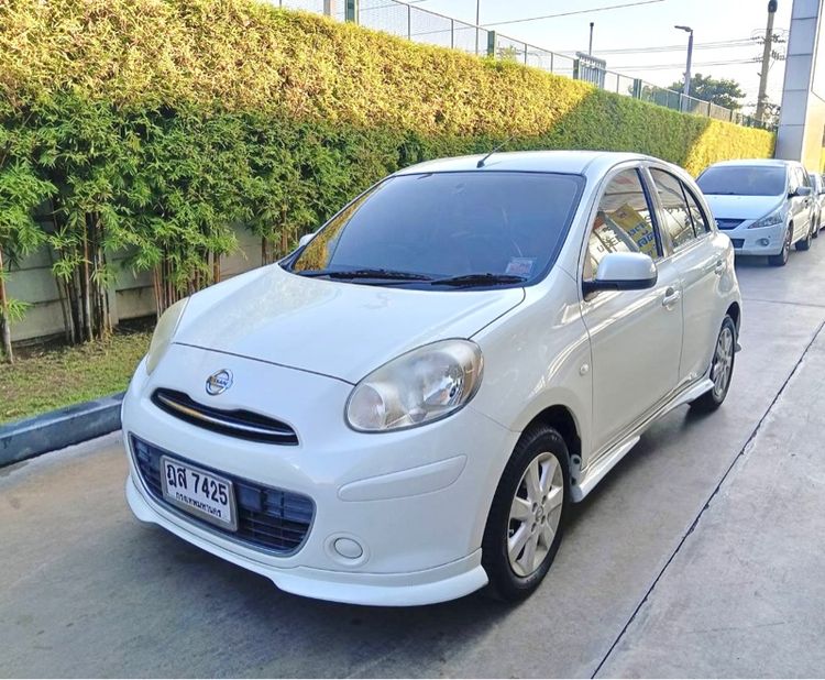 รถ Nissan March 1.2 VL สี ขาว