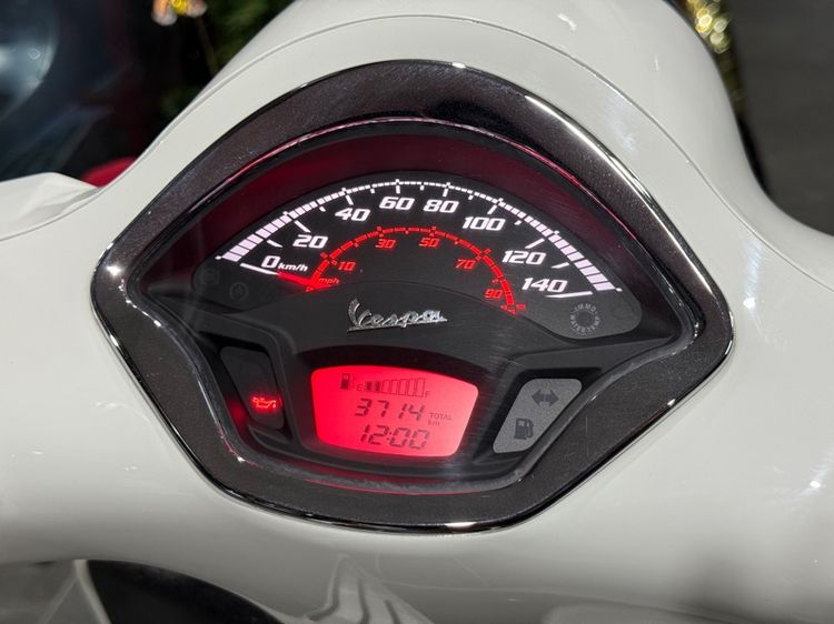 Vespa Gts 150 led รูปที่ 16