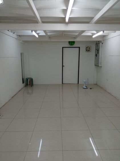 ขายอาคารพาณิชย์ 5 ชั้น + ชั้นดาดฟ้าอีก 1 ชั้น เนื้อที่เกือบ 16 ตารางวา หน้ากว้าง 4 เมตร เข้าจากถนนใหญ่เพียงประมาณ 200 เมตร อยู่ติดถนนซอยเจริ รูปที่ 2