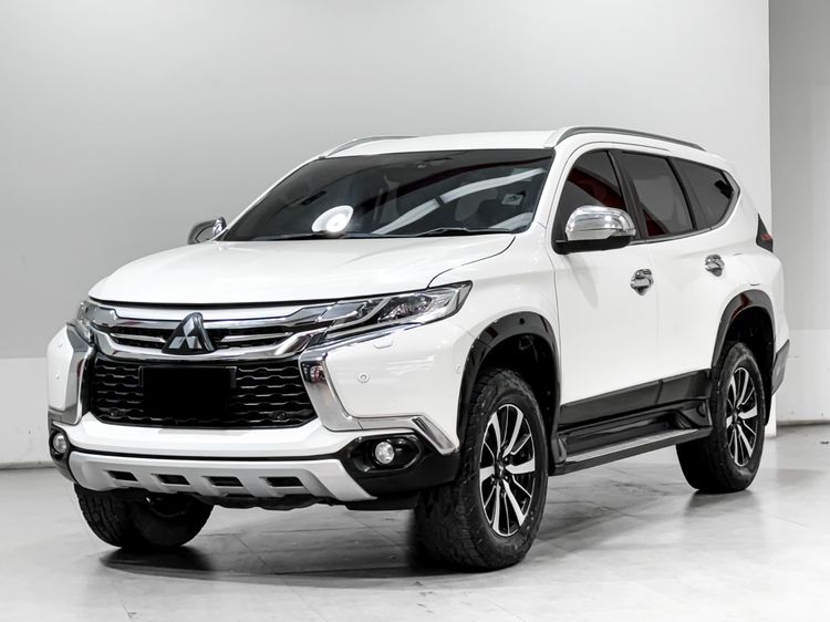 รถ Mitsubishi Pajero Sport 2.4 GT Premium 2WD สี ขาว