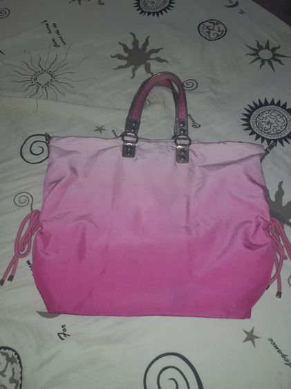 ขาย Coach Poppy Pink Ombre Storypatch Spotlight Rhinestone XL Shoulder Bag Tote

ใบนี้เป็นตัวลิมิเต็ด รูปที่ 2