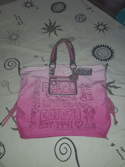 ขาย Coach Poppy Pink Ombre Storypatch Spotlight Rhinestone XL Shoulder Bag Tote

ใบนี้เป็นตัวลิมิเต็ด รูปที่ 3