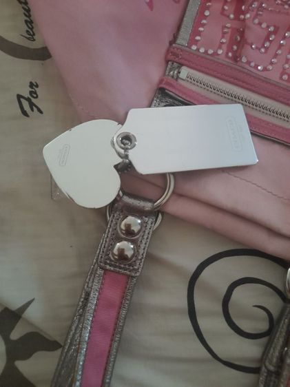 ขาย Coach Poppy Pink Ombre Storypatch Spotlight Rhinestone XL Shoulder Bag Tote

ใบนี้เป็นตัวลิมิเต็ด รูปที่ 17